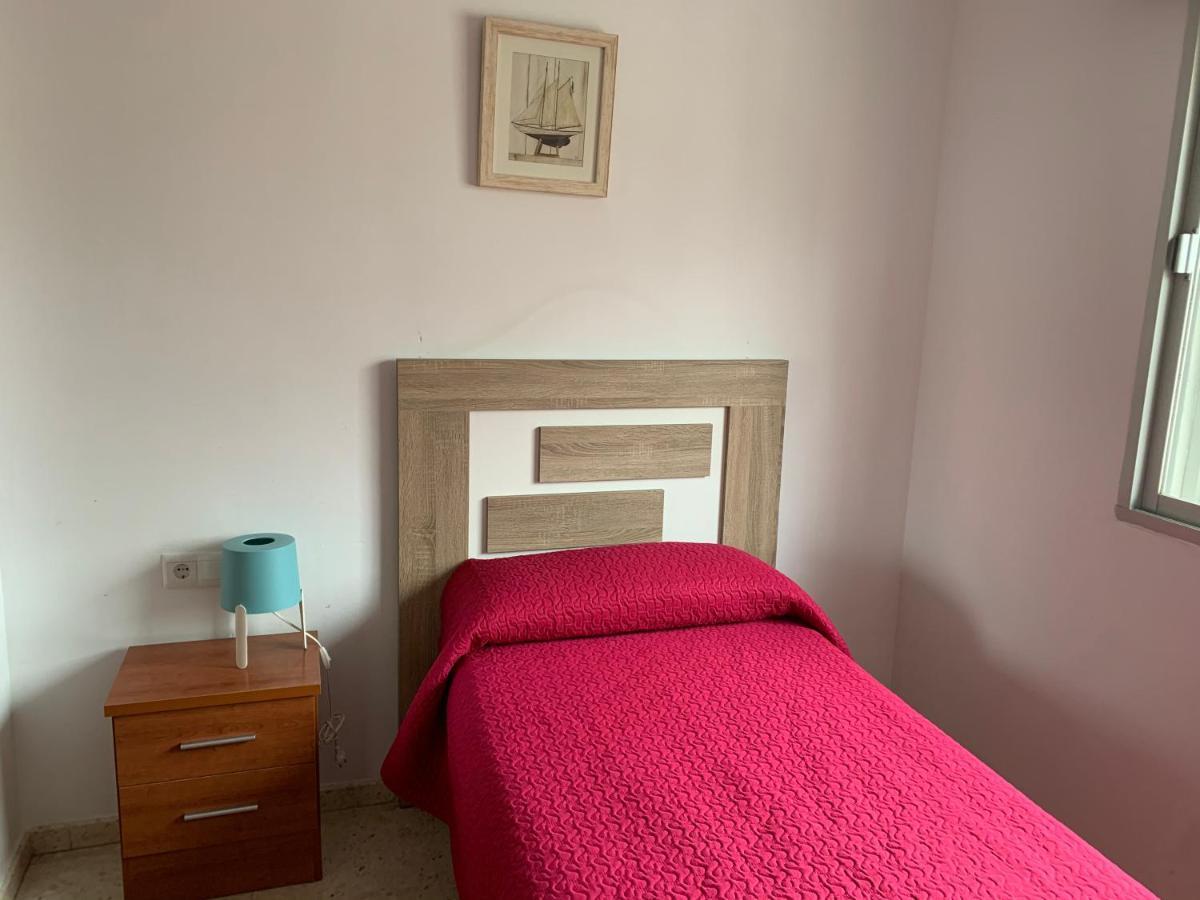 Hostal Mediterraneo Torre Del Mar Eksteriør billede