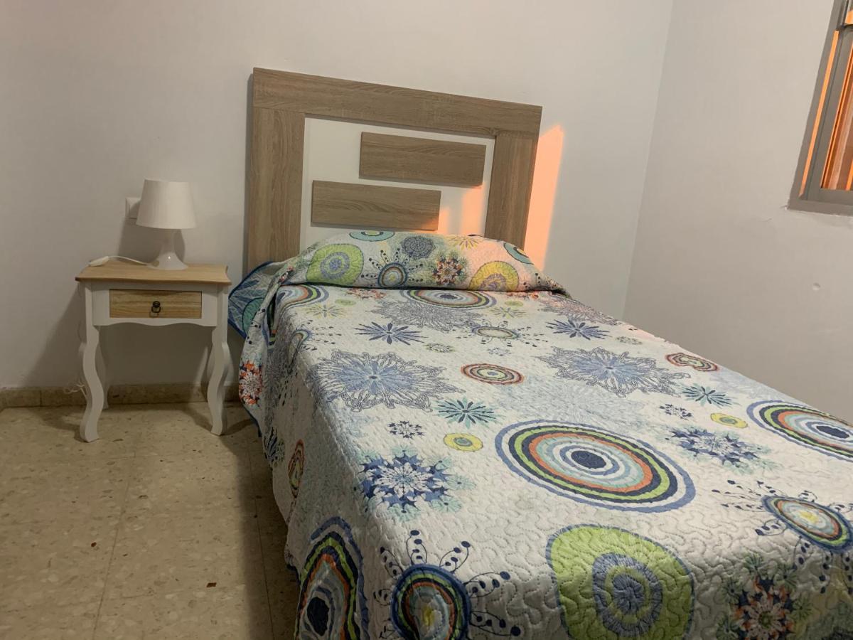 Hostal Mediterraneo Torre Del Mar Eksteriør billede