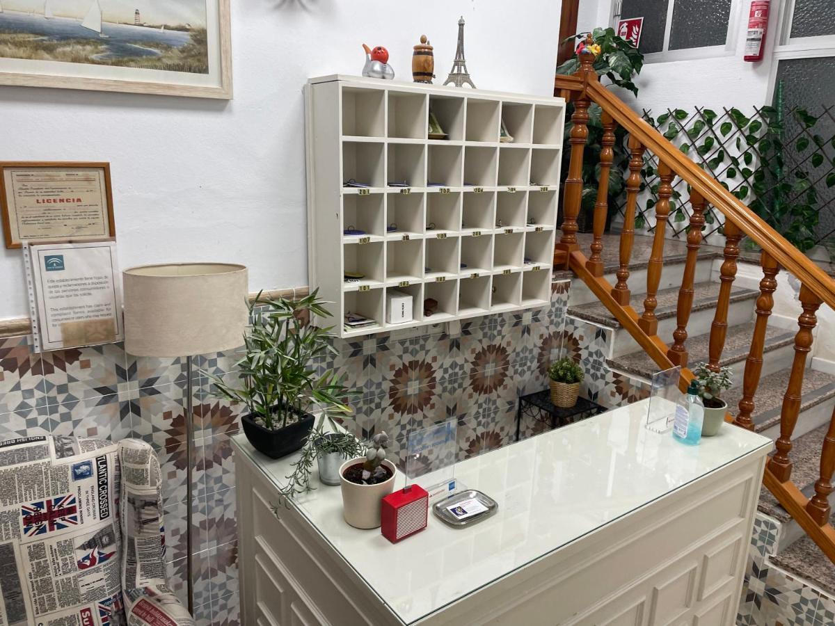 Hostal Mediterraneo Torre Del Mar Eksteriør billede