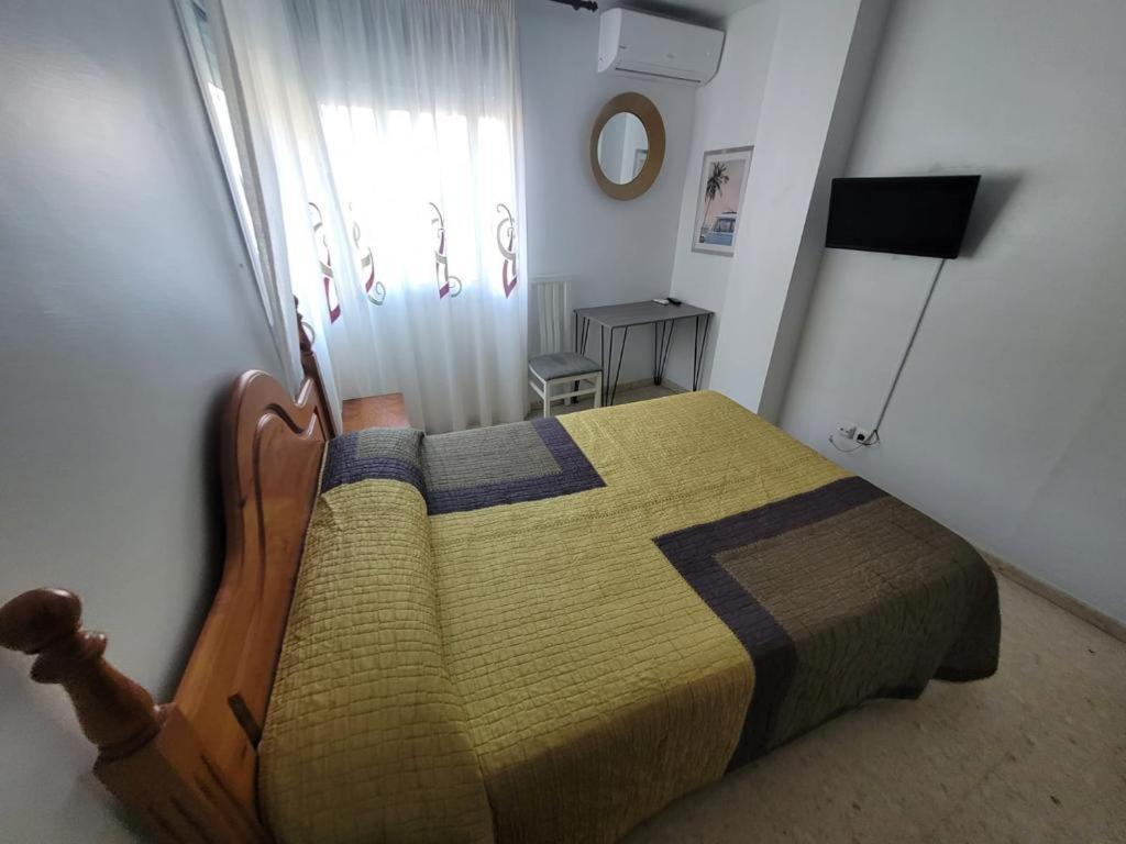 Hostal Mediterraneo Torre Del Mar Eksteriør billede