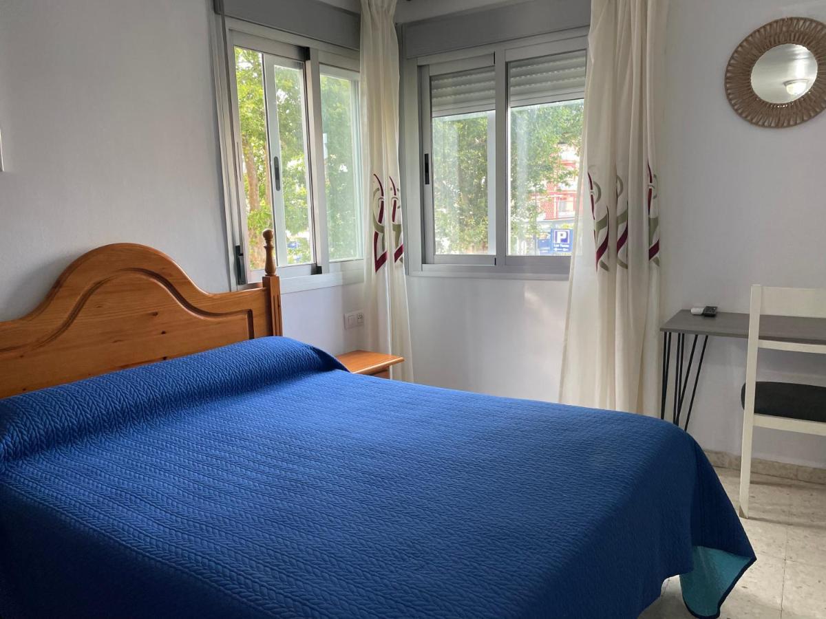 Hostal Mediterraneo Torre Del Mar Eksteriør billede