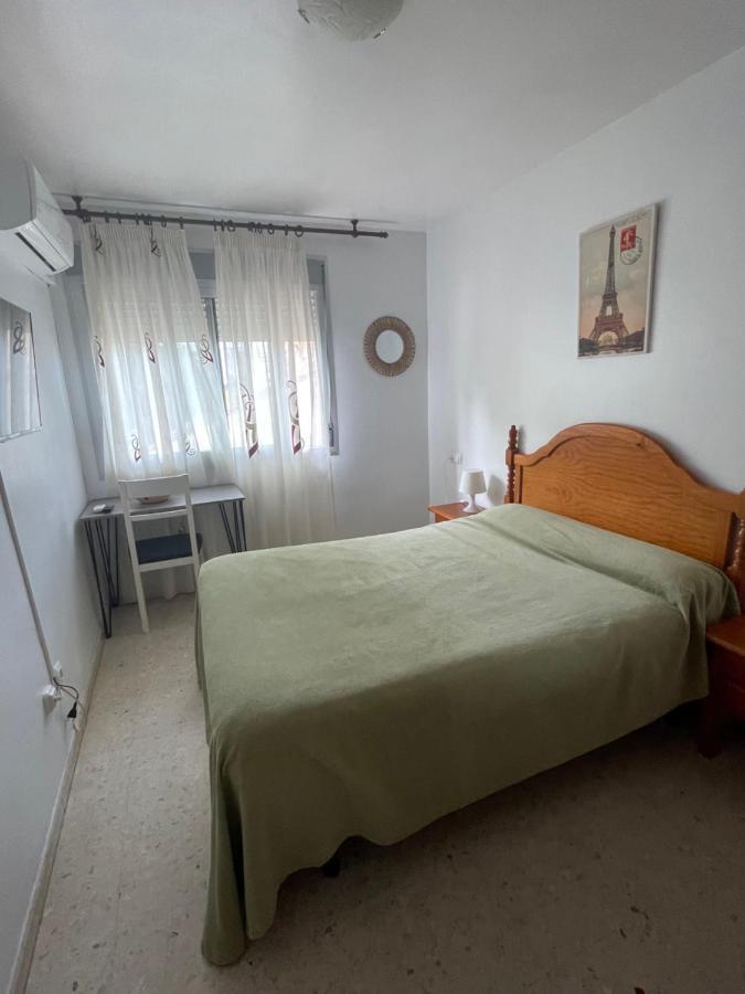 Hostal Mediterraneo Torre Del Mar Eksteriør billede