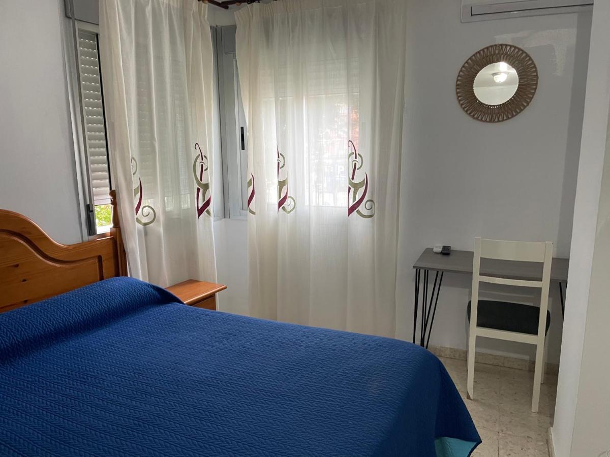 Hostal Mediterraneo Torre Del Mar Eksteriør billede