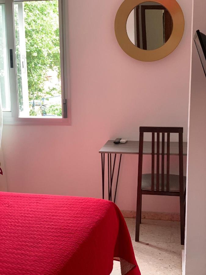 Hostal Mediterraneo Torre Del Mar Eksteriør billede