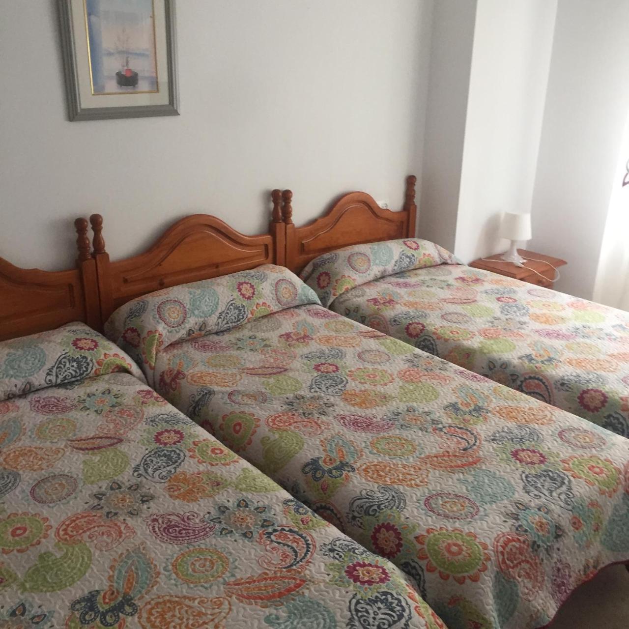 Hostal Mediterraneo Torre Del Mar Eksteriør billede