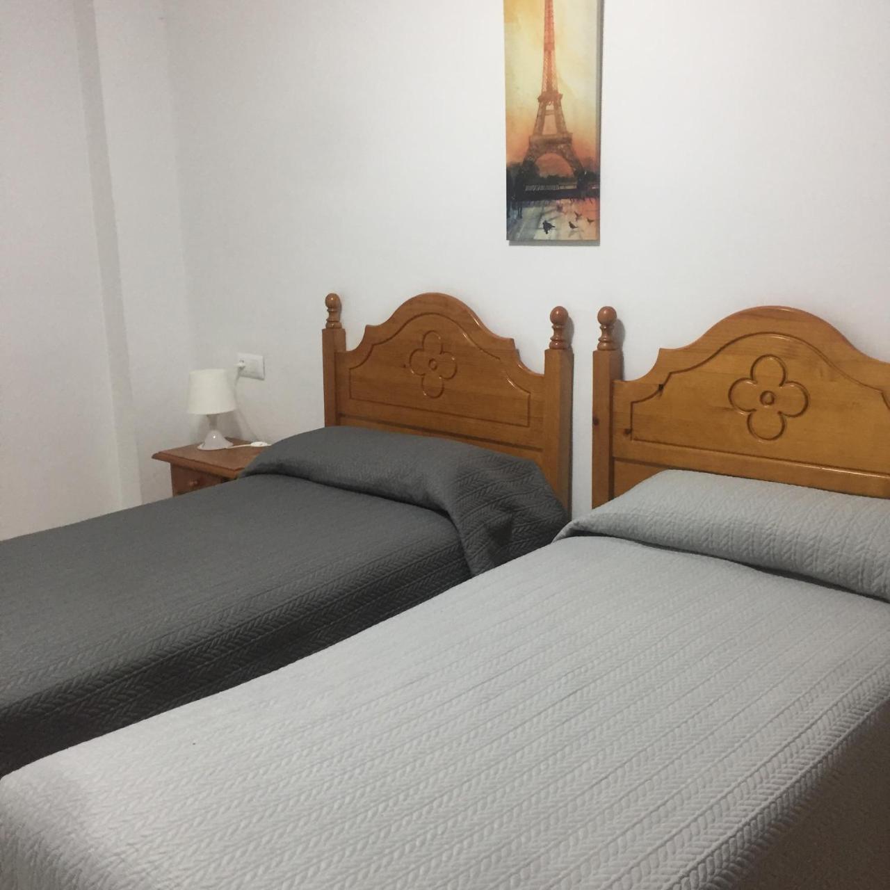 Hostal Mediterraneo Torre Del Mar Eksteriør billede