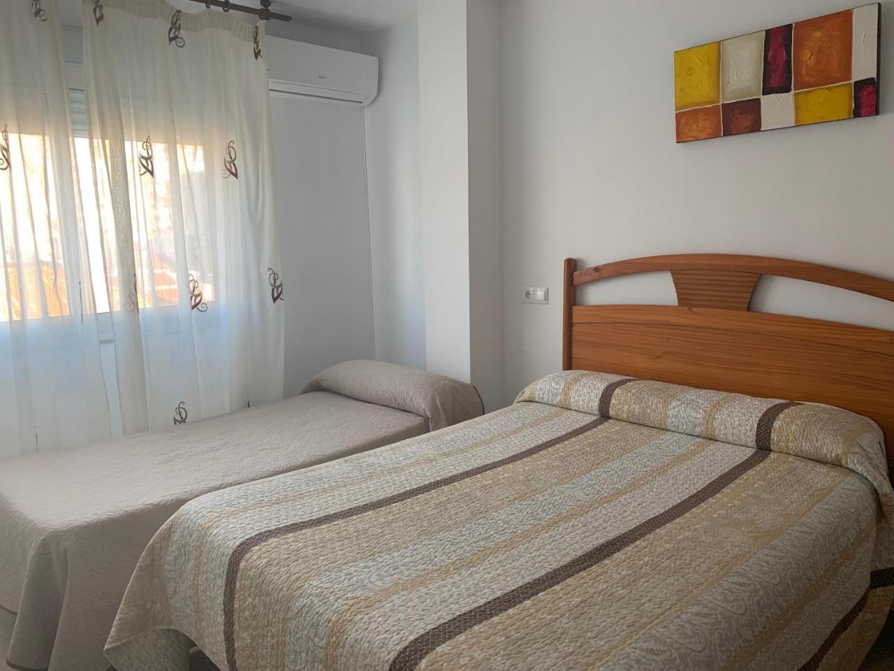 Hostal Mediterraneo Torre Del Mar Eksteriør billede