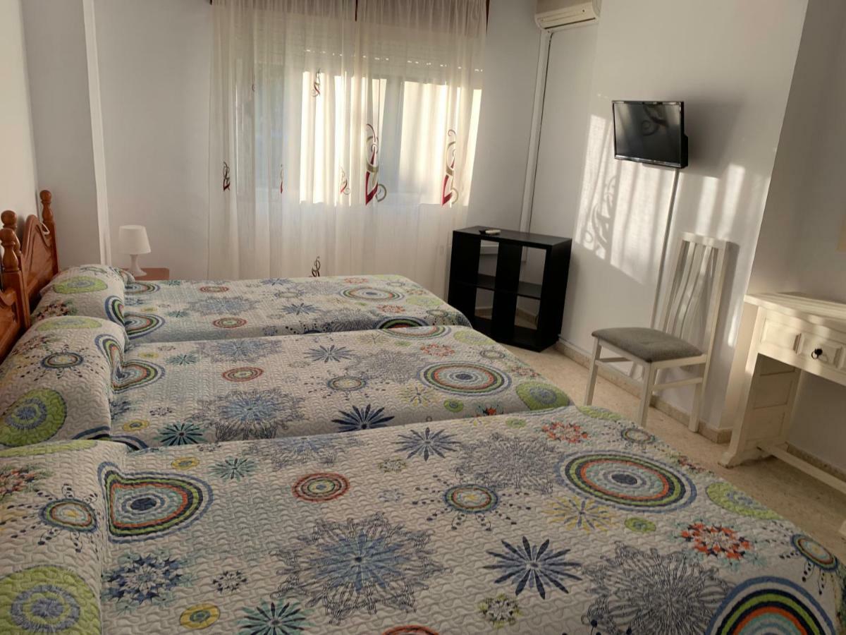 Hostal Mediterraneo Torre Del Mar Eksteriør billede