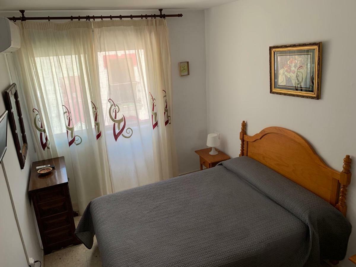 Hostal Mediterraneo Torre Del Mar Eksteriør billede